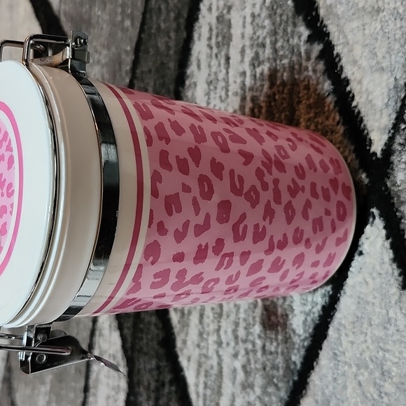 PINK LEOPARD PRINT AIRTIGHT PLASTIC DOG TREAT CONTAINER - Picture 3 of 13